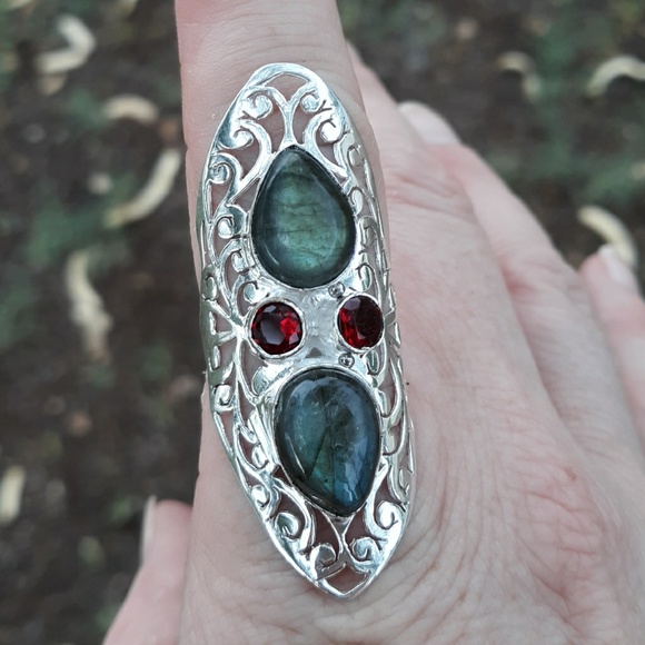 New Oversized Labradorite & Garnet 925 Silver Statement Ring. - Picture 9 of 10